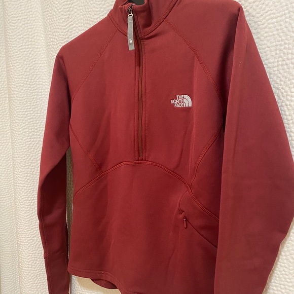 The North Face 3/4 zip up. - Picture 10 of 10